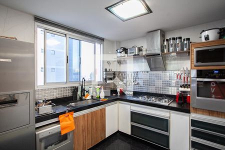 Apartamento à venda com 130m², 4 quartos e 2 vagas Apartamento à venda com 130m², 4 quartos e 2 vagasCozinha
