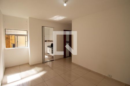 Sala de apartamento para alugar com 2 quartos, 55m² em Parque Sao Francisco, Ferraz de Vasconcelos