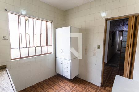 Casa para alugar com 232m², 8 quartos e sem vaga Casa para alugar com 232m², 8 quartos e sem vagaCozinha da Casa de Cima