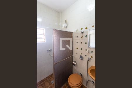 Casa para alugar com 232m², 8 quartos e sem vaga Casa para alugar com 232m², 8 quartos e sem vagaBanheiro Social da Casa de Cima