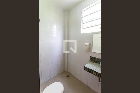 Casa para alugar com 232m², 8 quartos e sem vaga Casa para alugar com 232m², 8 quartos e sem vagaBanheiro Social