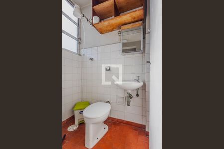 Apartamento à venda com 74m², 2 quartos e 1 vagaÁrea de Serviço - Banheiro