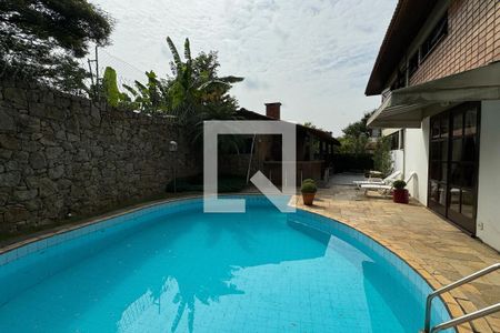 Casa de condomínio à venda com 400m², 5 quartos e 4 vagasPiscina