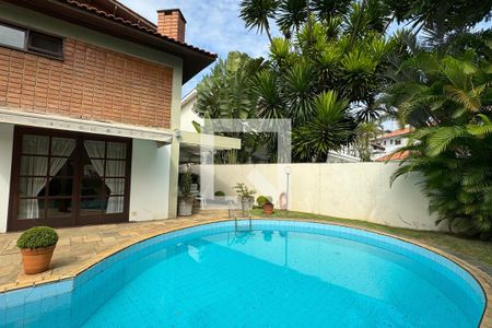 Casa de condomínio à venda com 400m², 5 quartos e 4 vagasPiscina