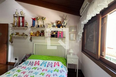 Casa de condomínio à venda com 400m², 5 quartos e 4 vagasSuíte 3