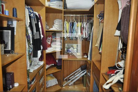 Casa à venda com 191m², 4 quartos e 3 vagasQuarto