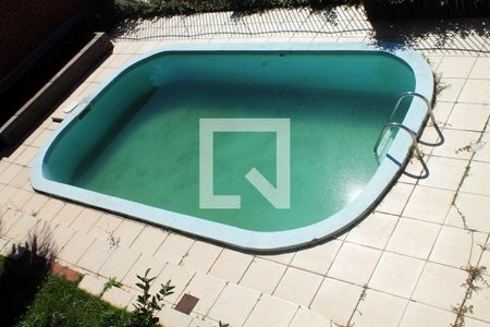 Casa à venda com 394m², 6 quartos e 2 vagas Casa à venda com 394m², 6 quartos e 2 vagasPiscina