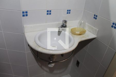 Casa à venda com 394m², 6 quartos e 2 vagas Casa à venda com 394m², 6 quartos e 2 vagasBanheiro