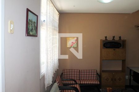 Casa à venda com 394m², 6 quartos e 2 vagas Casa à venda com 394m², 6 quartos e 2 vagasSala Casa Piscina