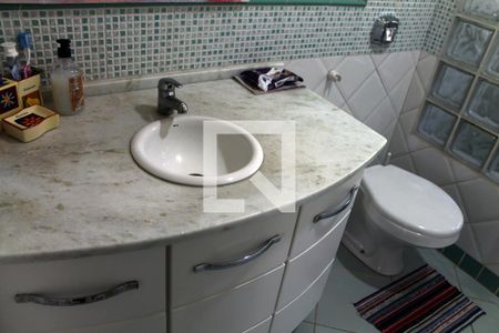 Casa à venda com 394m², 6 quartos e 2 vagas Casa à venda com 394m², 6 quartos e 2 vagasBanheiro