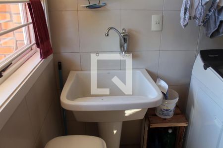 Casa à venda com 394m², 6 quartos e 2 vagas Casa à venda com 394m², 6 quartos e 2 vagasÁrea de Serviço