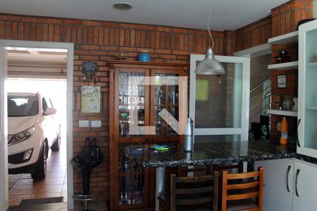 Casa à venda com 394m², 6 quartos e 2 vagas Casa à venda com 394m², 6 quartos e 2 vagasCozinha