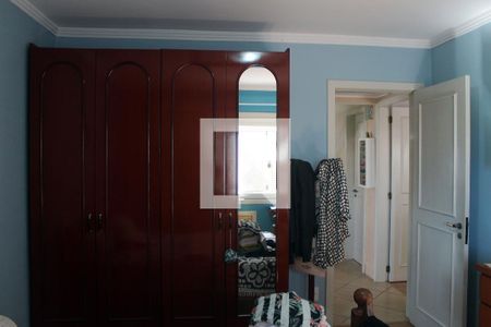 Casa à venda com 394m², 6 quartos e 2 vagas Casa à venda com 394m², 6 quartos e 2 vagasQuarto 4