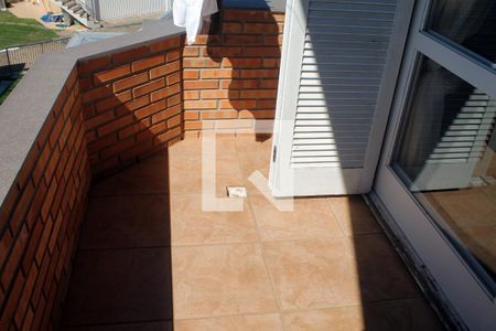 Casa à venda com 394m², 6 quartos e 2 vagas Casa à venda com 394m², 6 quartos e 2 vagasQuarto 1