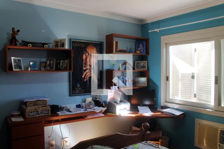 Casa à venda com 394m², 6 quartos e 2 vagas Casa à venda com 394m², 6 quartos e 2 vagasQuarto 4