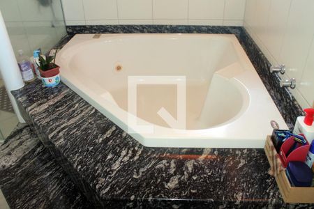 Casa à venda com 394m², 6 quartos e 2 vagas Casa à venda com 394m², 6 quartos e 2 vagasBanheiro