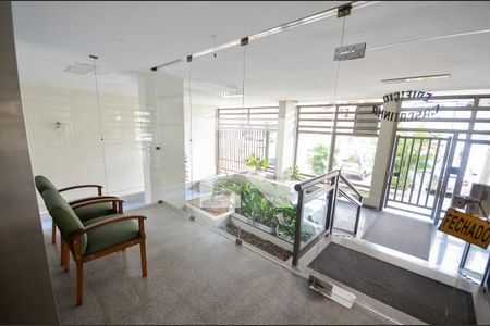 Apartamento à venda com 85m², 2 quartos e sem vagaHall