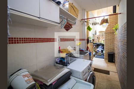 Casa à venda com 130m², 3 quartos e 2 vagasÁrea de Serviço