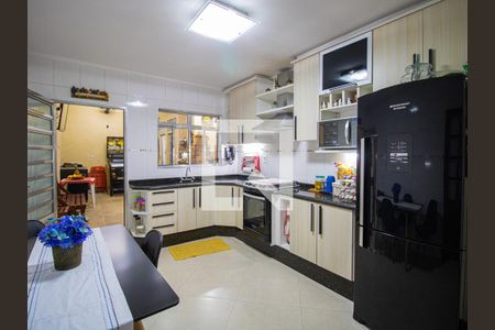 Casa à venda com 130m², 3 quartos e 2 vagasCozinha