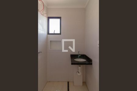 Apartamento à venda com 46m², 2 quartos e 1 vaga Apartamento à venda com 46m², 2 quartos e 1 vagaBanheiro