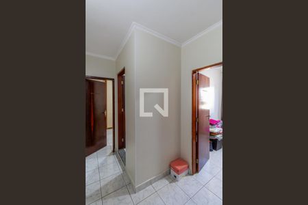 Casa à venda com 94m², 3 quartos e 3 vagas Casa à venda com 94m², 3 quartos e 3 vagasCorredor