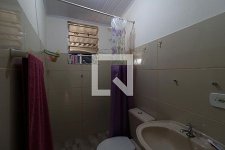 Casa à venda com 162m², 3 quartos e 4 vagasBanheiro da Suíte 2