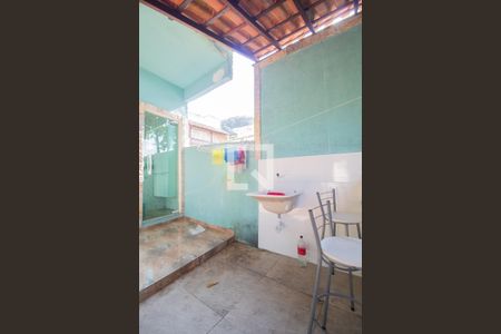 Casa à venda com 84m², 2 quartos e 2 vagas Casa à venda com 84m², 2 quartos e 2 vagasChurrasqueira