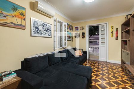 Casa à venda com 200m², 3 quartos e 4 vagasSala de TV