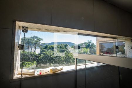 Casa à venda com 390m², 5 quartos e 4 vagasQuarto 3 suite - banheiro