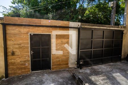 Casa à venda com 390m², 5 quartos e 4 vagasEntrada da casa