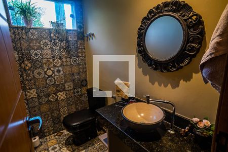 Casa à venda com 390m², 5 quartos e 4 vagasEscritório - Banheiro