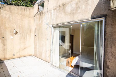 Casa à venda com 390m², 5 quartos e 4 vagasQuarto Suíte Master - varanda