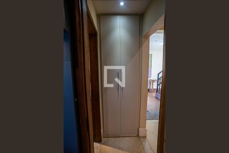 Casa à venda com 390m², 5 quartos e 4 vagasEscritório