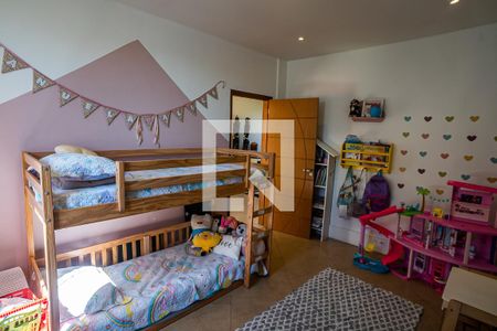 Casa à venda com 390m², 5 quartos e 4 vagasQuarto 3 suite