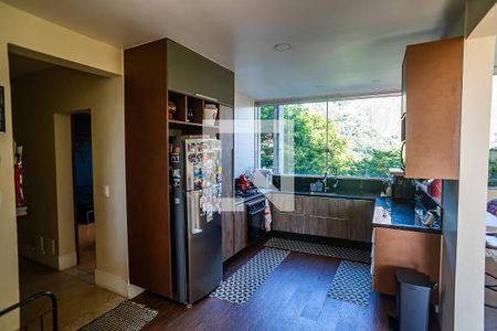 Casa à venda com 390m², 5 quartos e 4 vagasCozinha