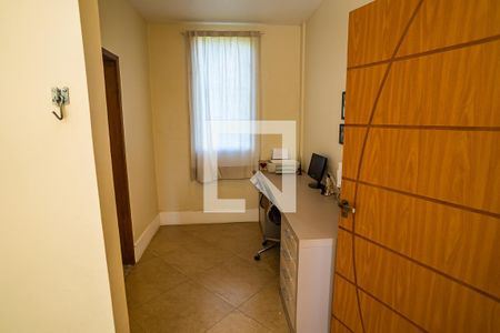 Casa à venda com 390m², 5 quartos e 4 vagasQuarto Suíte Master - escritório