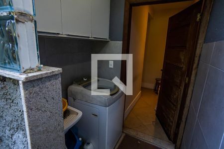 Casa à venda com 390m², 5 quartos e 4 vagasÁrea de Serviço