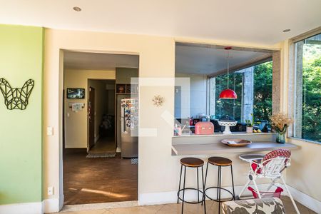 Casa à venda com 390m², 5 quartos e 4 vagasSala de estar