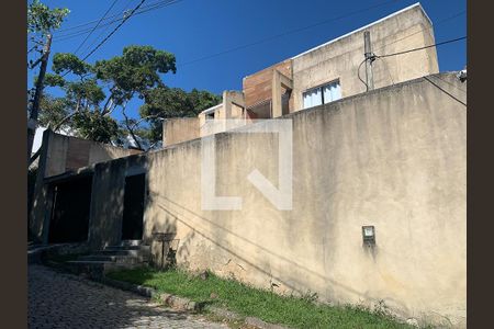 Casa à venda com 390m², 5 quartos e 4 vagasFachada da casa