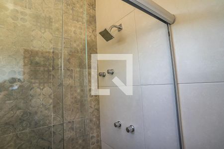 Casa à venda com 390m², 5 quartos e 4 vagasQuarto 2 suite - banheiro