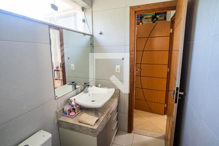 Casa à venda com 390m², 5 quartos e 4 vagasQuarto 3 suite - banheiro