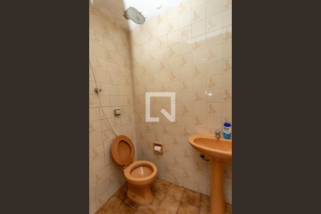 Casa à venda com 122m², 2 quartos e 1 vagaBanheiro de serviço 