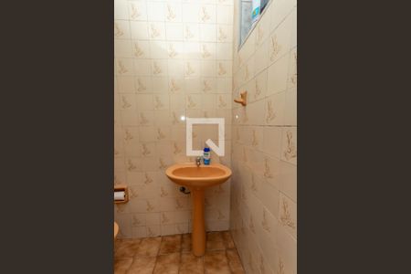 Casa à venda com 122m², 2 quartos e 1 vagaBanheiro de serviço 