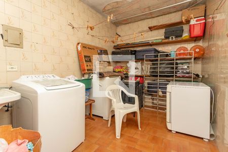 Casa à venda com 122m², 2 quartos e 1 vagaÁrea de serviço 