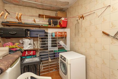 Casa à venda com 122m², 2 quartos e 1 vagaÁrea de serviço 