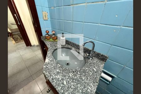 Casa à venda com 316m², 6 quartos e 5 vagas Casa à venda com 316m², 6 quartos e 5 vagasBanheiro 4