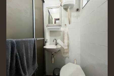 Casa à venda com 316m², 6 quartos e 5 vagas Casa à venda com 316m², 6 quartos e 5 vagasBanheiro do Porão