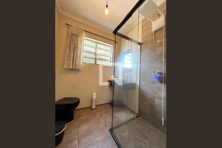 Casa à venda com 316m², 6 quartos e 5 vagas Casa à venda com 316m², 6 quartos e 5 vagasBanheiro 1