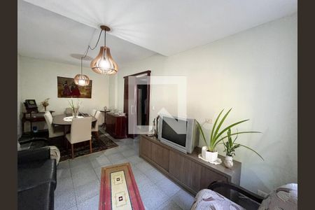 Casa à venda com 316m², 6 quartos e 5 vagas Casa à venda com 316m², 6 quartos e 5 vagasSala 3