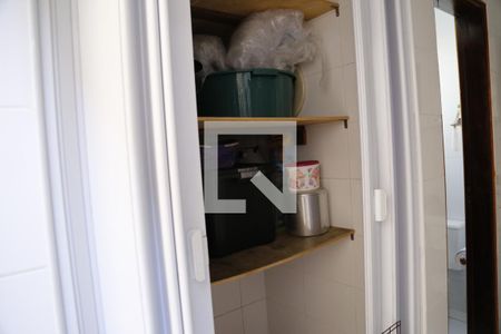 Casa à venda com 173m², 3 quartos e 2 vagasDepósito